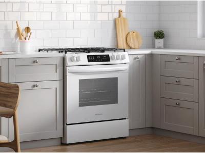 30" Frigidaire Front Control Freestanding Gas Range in White - FCFG3062AW